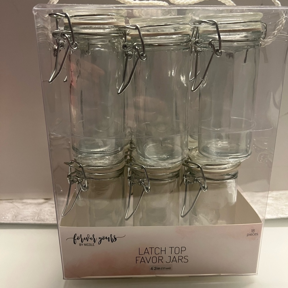 Mini glass jars